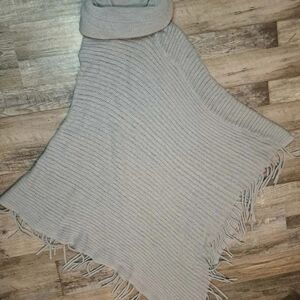 Guess Heather Gray Knit Poncho